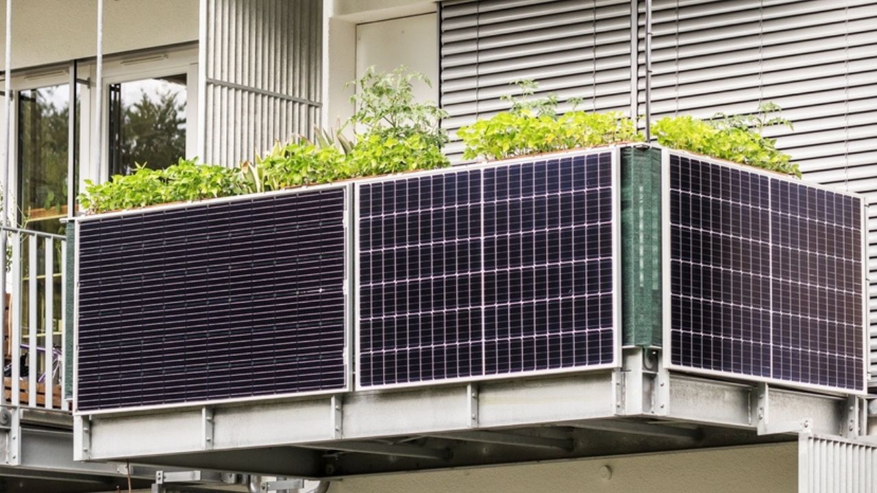 Konec složitým registracím! Balkonovou fotovoltaiku v Německu registrujete hned | Solární magazín
