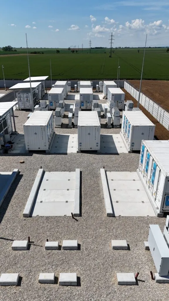 Společnost PV SERVICE PLUS dokončila bateriové úložiště s úctyhodnou kapacitou 20 MWh. Zdroj: PV SERVICE PLUS
