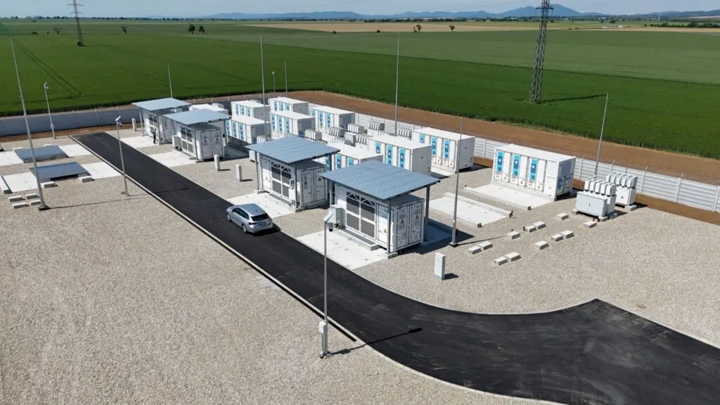 Společnost PV SERVICE PLUS dokončila bateriové úložiště s úctyhodnou kapacitou 20 MWh. Zdroj: PV SERVICE PLUS