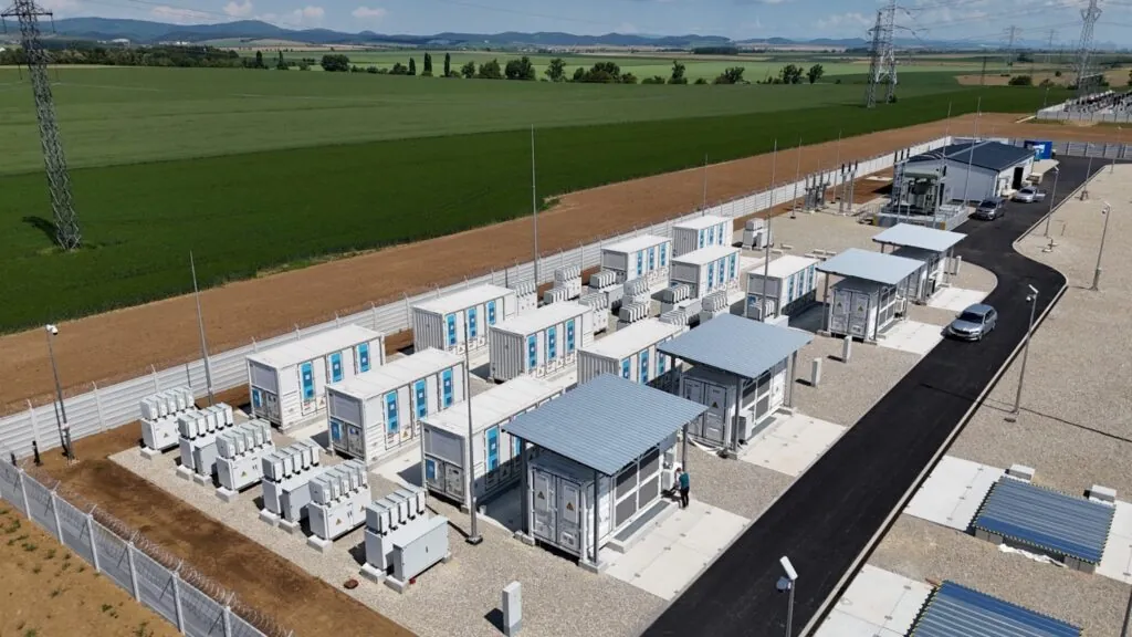 Společnost PV SERVICE PLUS dokončila bateriové úložiště s úctyhodnou kapacitou 20 MWh. Zdroj: PV SERVICE PLUS