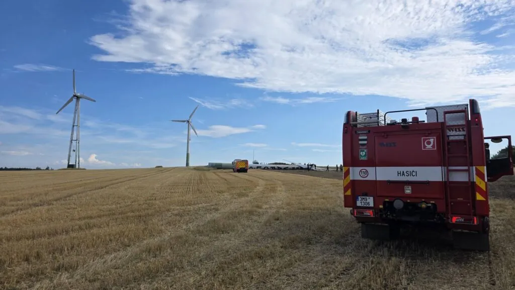 Pár větrné elektrárny v Podštátu. Foto: Město Poštát